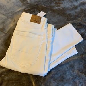 White American Eagle Jeans/ Jeggings